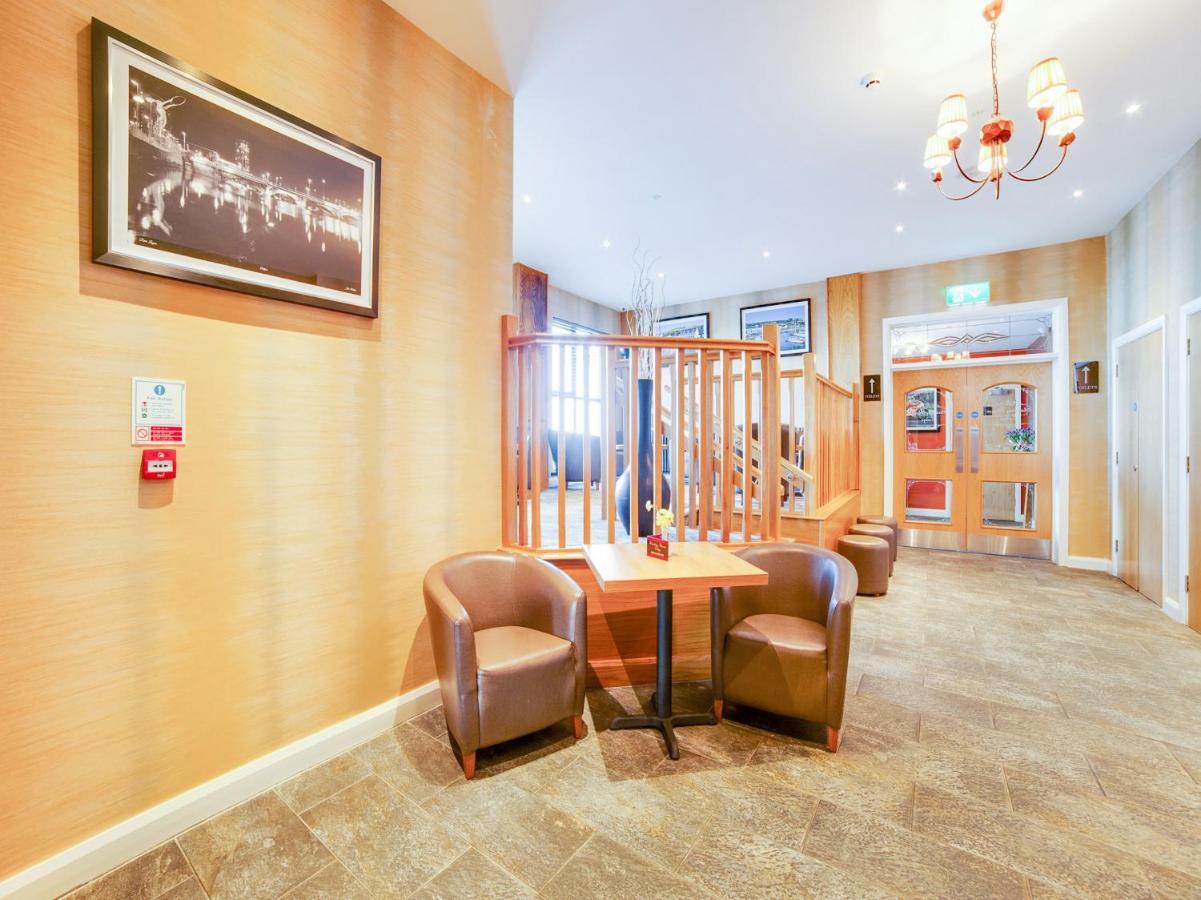 Standing Stones Lodge 벨파스트 외부 사진